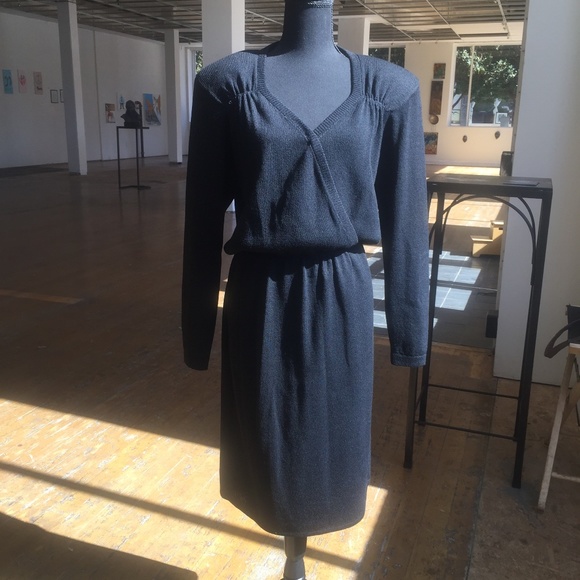 St. John’s Black Santana Long Sleeve cinched waists Knit Dress - Picture 3 of 6